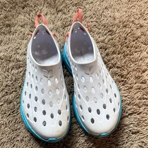 Kids Aqua Water Shoes - White and Blue